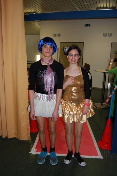 Foto von zwei verkleideten Schülern