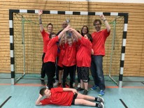 Die erfolgreiche Manschaft der LVR Irena Sendler Schule beim Fussballturnier in Köln