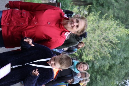 Schülerinnen und Schüler beim Lebenslauf 2024 an der Steinbachtalsperre